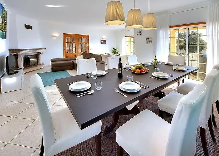 Linda Palace ギーア