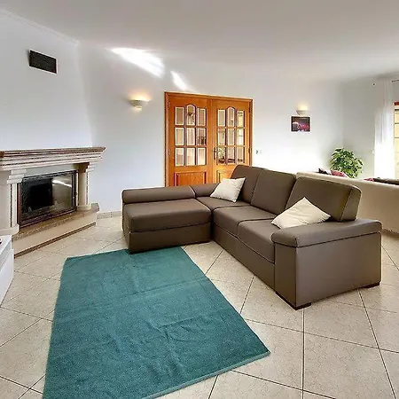 Linda Palace *