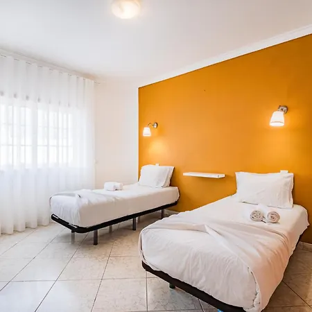 Nyaraló Linda Palace Guia