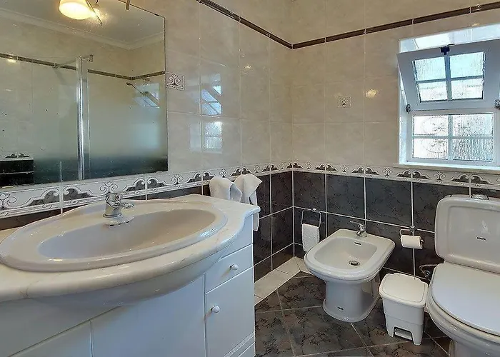 Linda Palace * Guia (Faro)