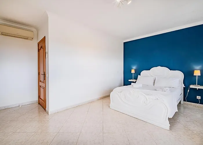 Linda Palace Guia (Faro)